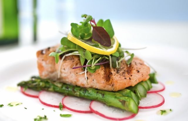 Salmon on Asparagus