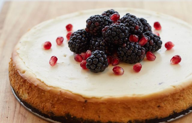 Blackberry Pie Cheesecake