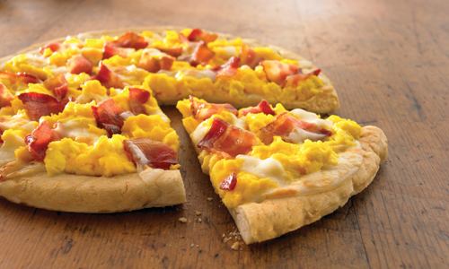 Bacon & Egg Breakfast Pizza | Easy Home Meals