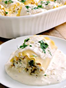 Chicken Alfredo Lasagna Rollups