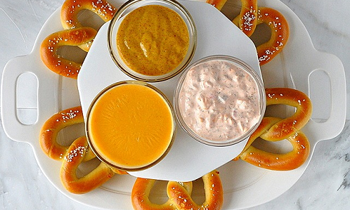 Soft Pretzel Dip Snack Bar