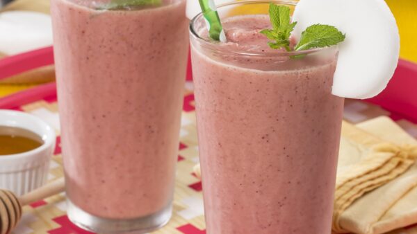 Honey Ginger Berry Smoothie