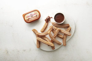 2019_Churros with Chocolate Dipping Sauce