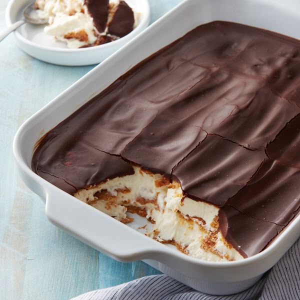 2019_DF_Retail_Chocolate Eclair Cake