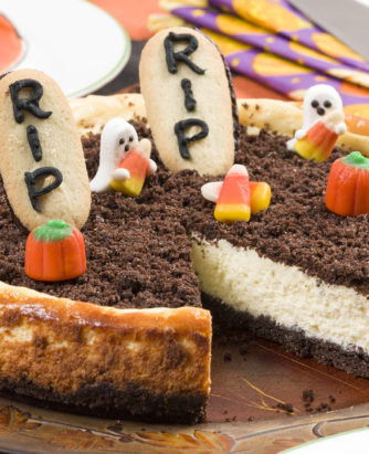 MFTK Ghostly Halloween Cheesecake