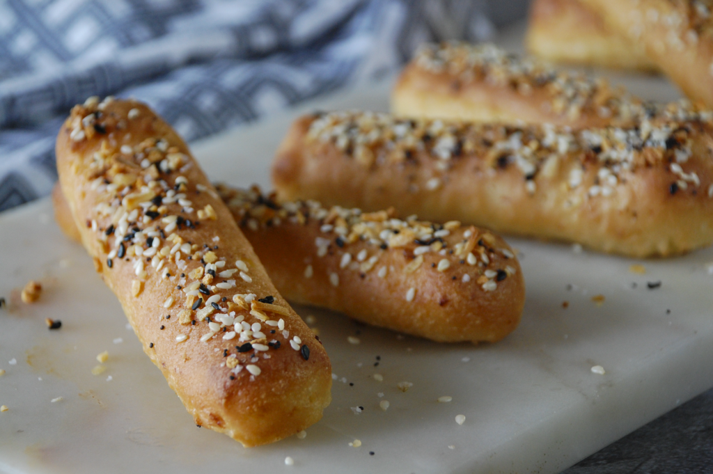 Green Giant Everything Bagel Cauliflower Breadsticks