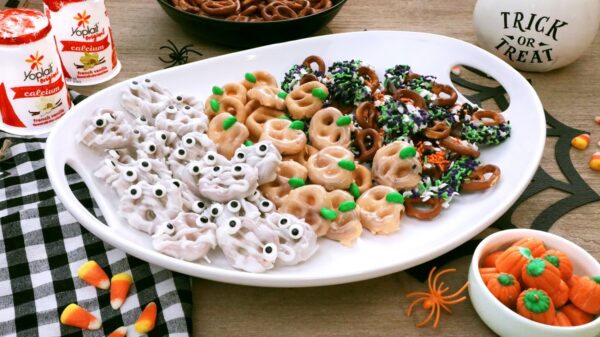 Spooky Yogurt Covered Pretzels