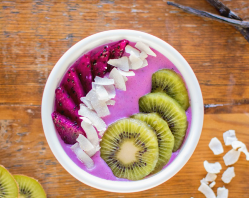 Dragon Fruit Smoothie Bowl